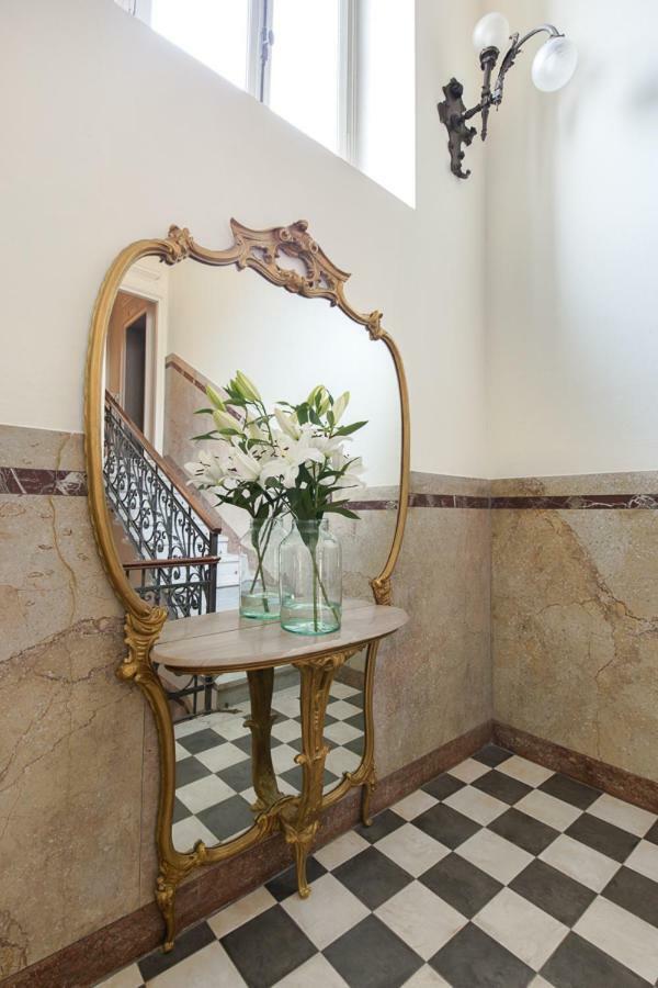 קנוביו Villa Maria Boutique Apartments מראה חיצוני תמונה
