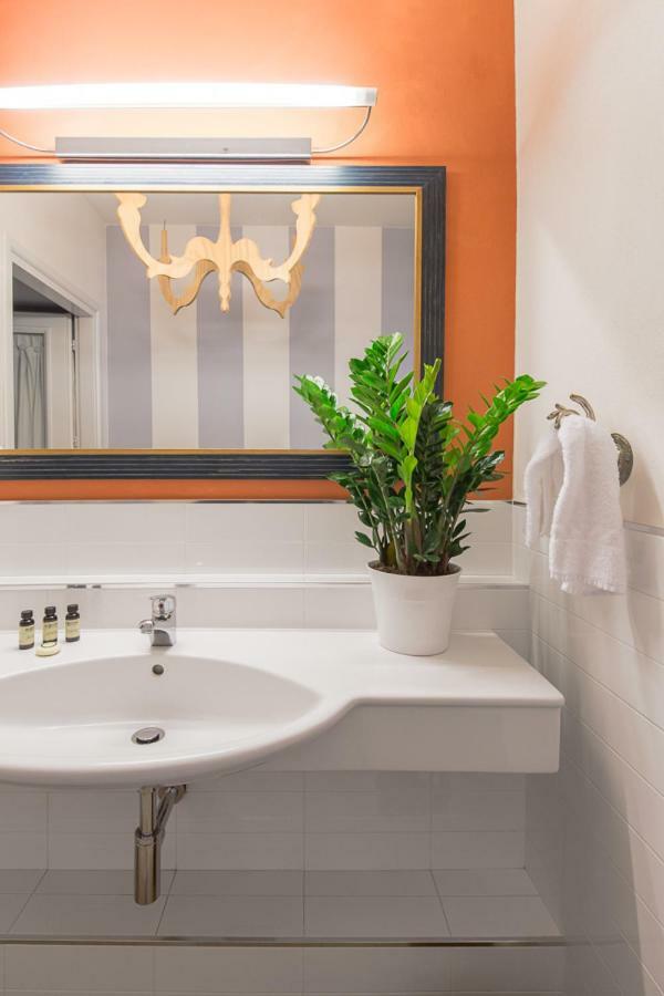 קנוביו Villa Maria Boutique Apartments מראה חיצוני תמונה